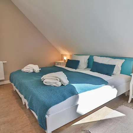 Bi'n Eekboom Feriehus *